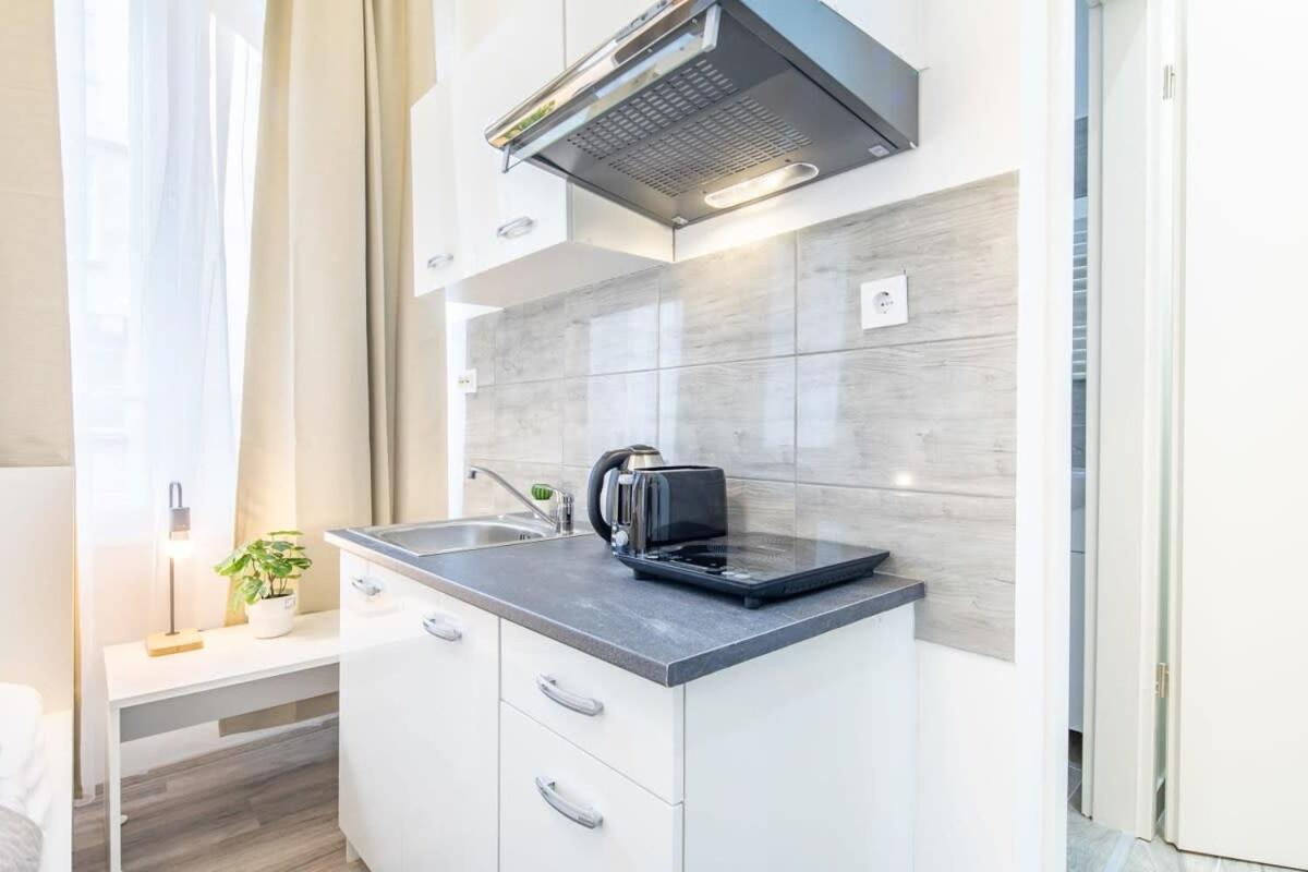 Extra Central Mini Studio - Lively Neighborhood Budapest Esterno foto