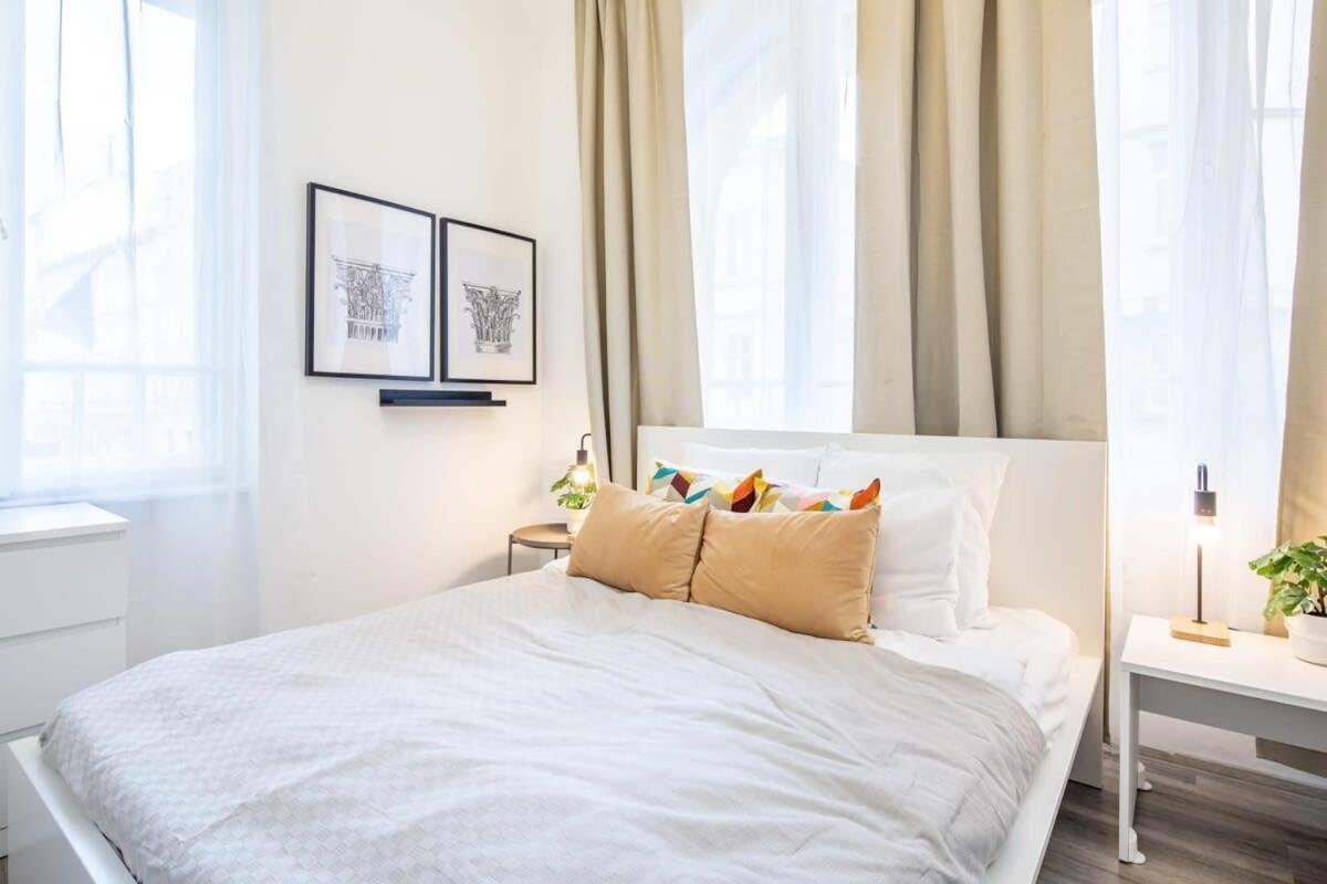 Extra Central Mini Studio - Lively Neighborhood Budapest Esterno foto
